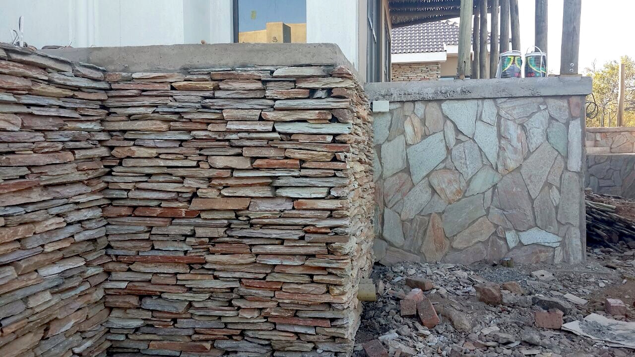 Autumn Emerald quartzite wall